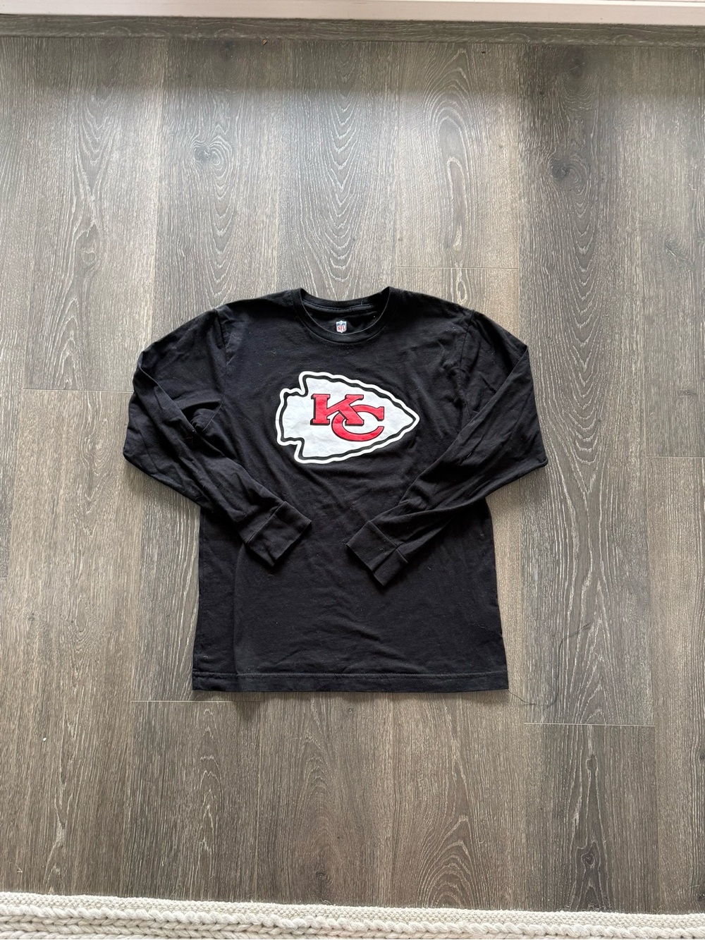 Kansas City Chiefs youth large/women’s XS Long Sleeve NFL brand